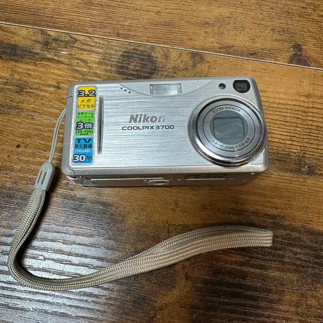 Nikon Compact Digital Camera Coolpix 3700