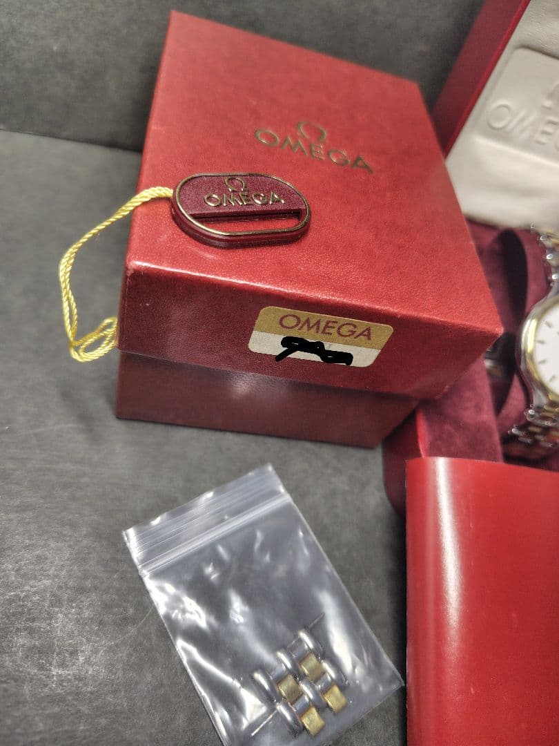 Omega Quartz Watches K18