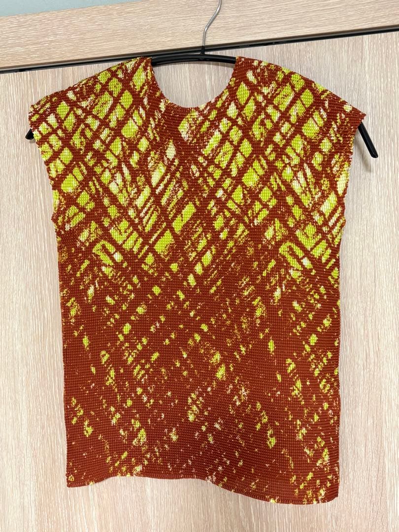 Me By Issey Miyake Short-Sleeve