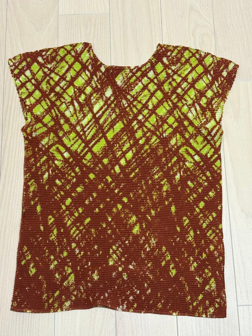 Me By Issey Miyake Short-Sleeve