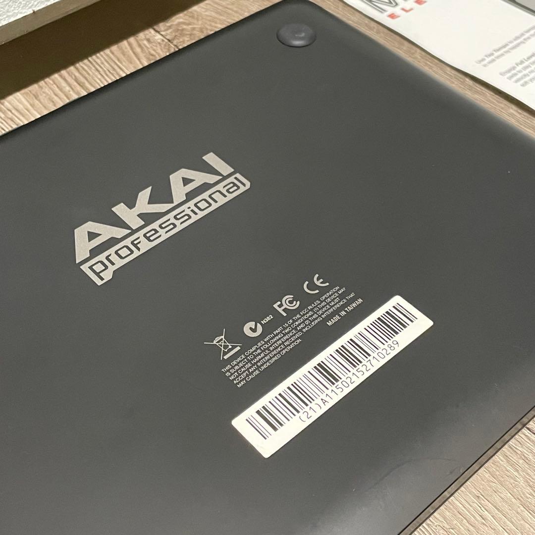 Akai Professional Midi Keyboard Pad Mpc Element