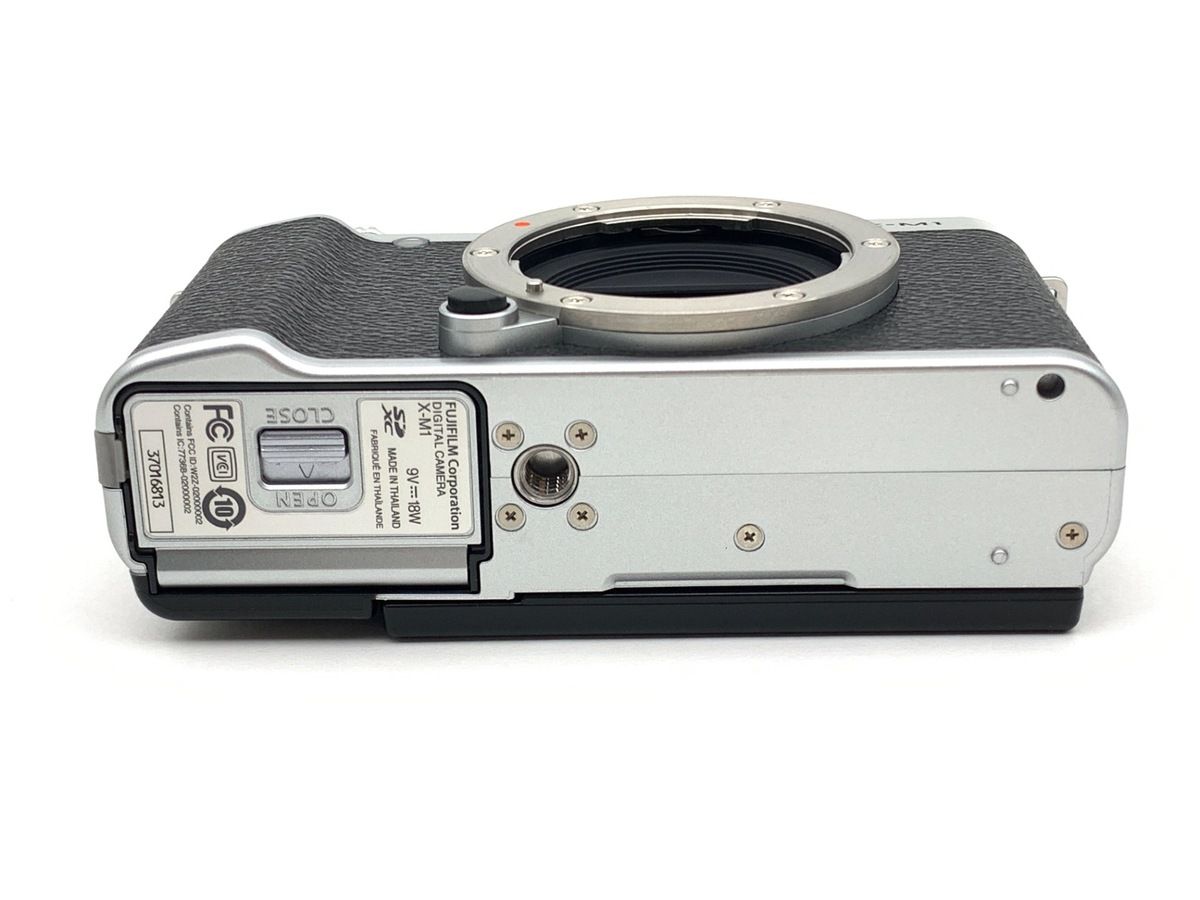 Mirrorless Interchangeable Lips X-M1