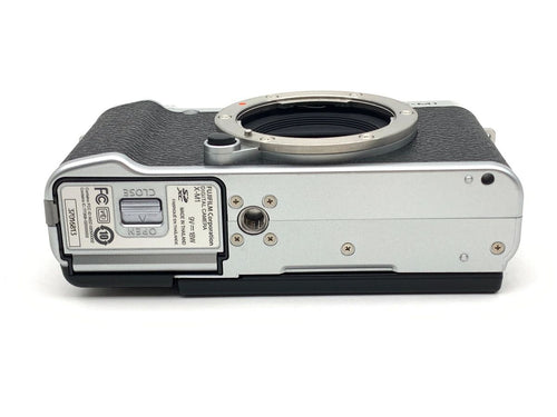 Mirrorless Interchangeable Lips X-M1
