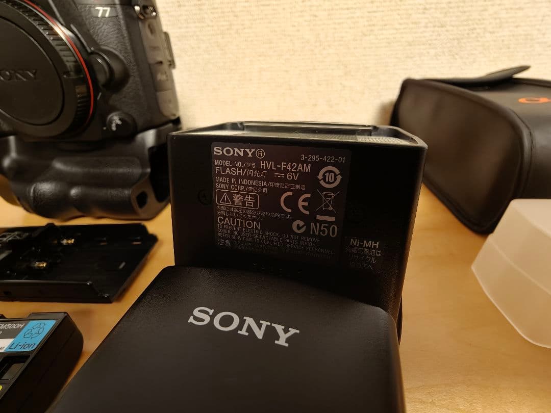 Sony Digital Slr 77 Slt-A77V Vg-C77Am