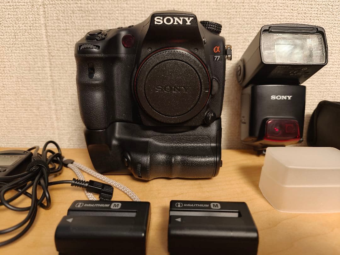 Sony Digital Slr 77 Slt-A77V Vg-C77Am