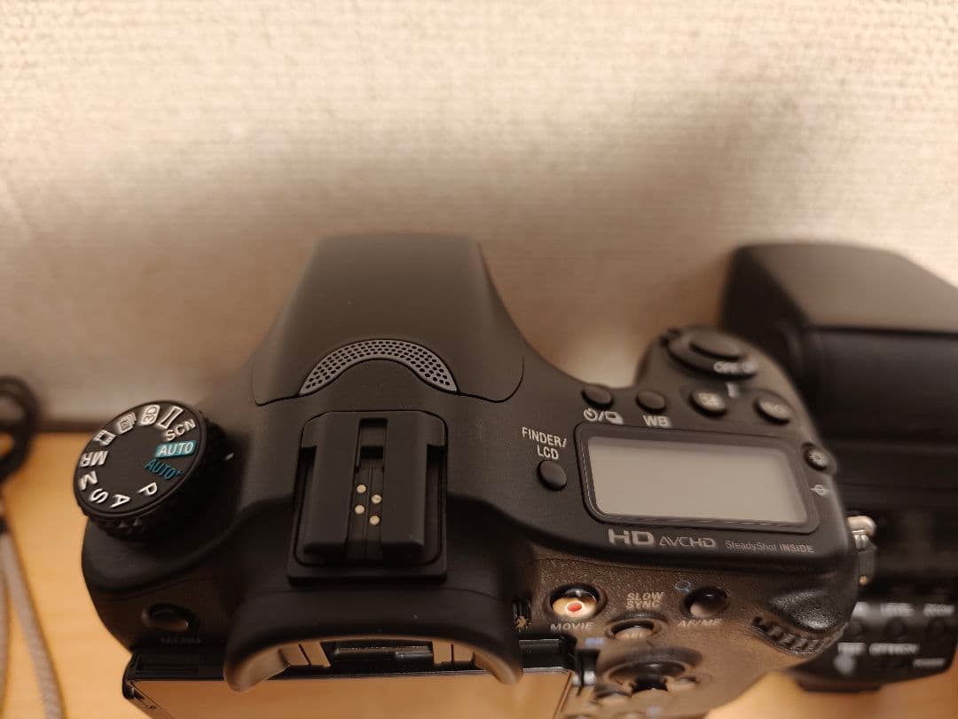 Sony Digital Slr 77 Slt-A77V Vg-C77Am