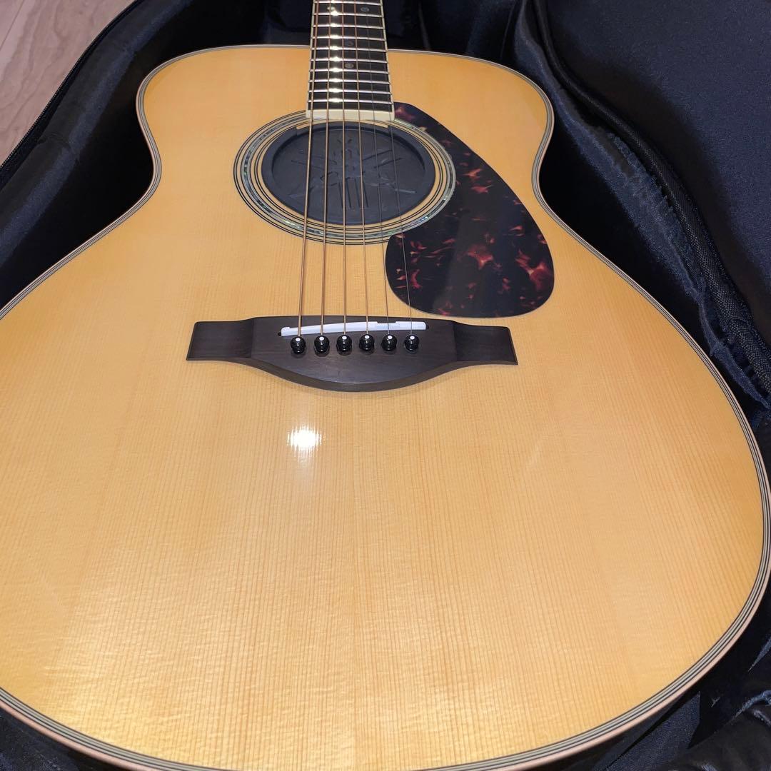 Acoustic Guitars Yamaha Ls16M Are