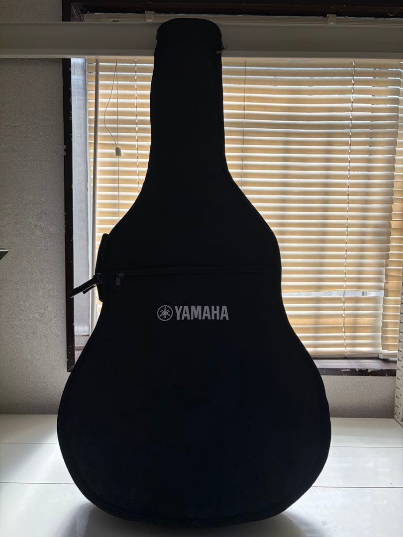 Yamaha Acoustic Guitars F600