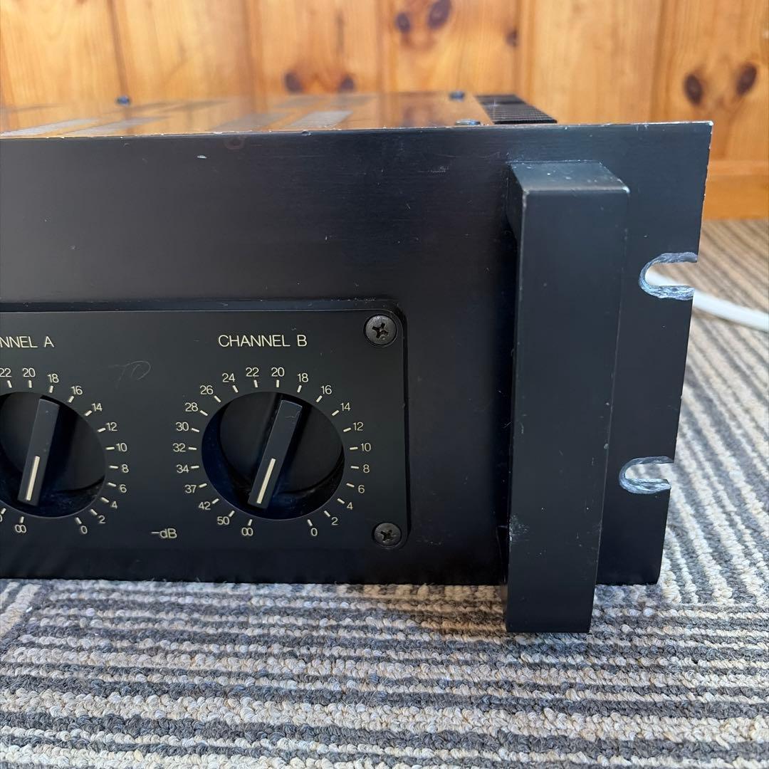 Yamaha Power Amplifiers P2100