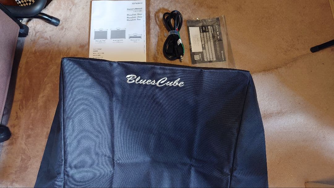 Roland Guitar Amplifiers Blues Cube Stage