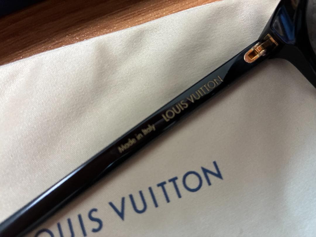 Louis Vuitton Sunglasses Z2004E