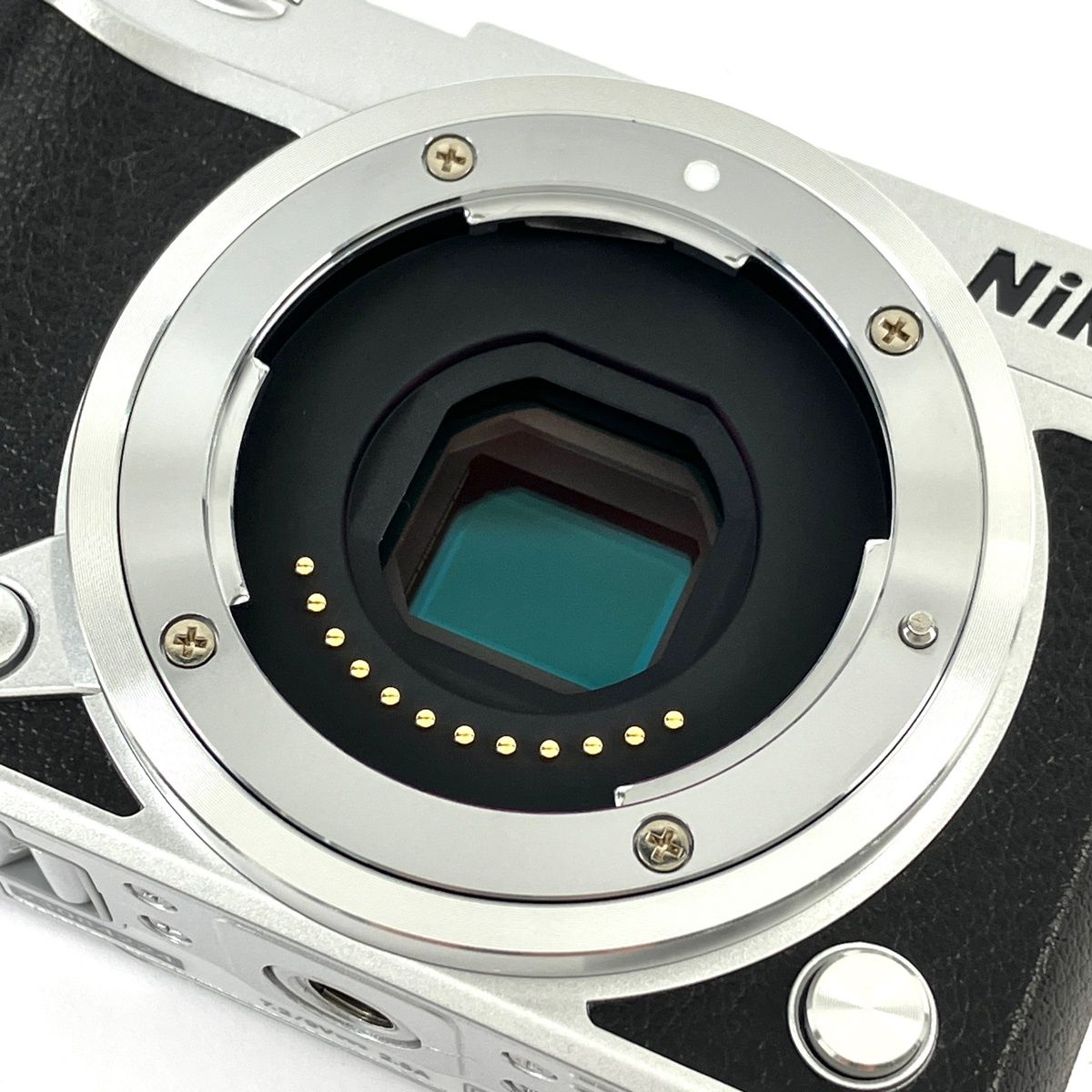 Nikon Mirrorless Interchangeable Lips 1 J5