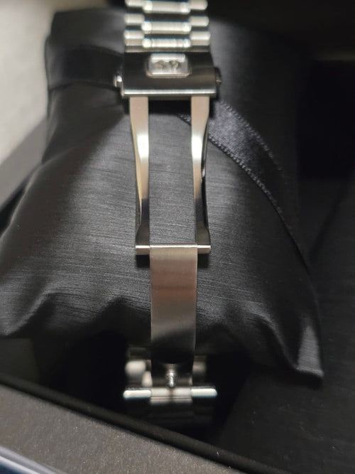 Grand Seiko Quartz Watches Sbgp017