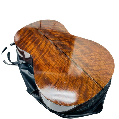 Classical Guitars Yamaha C-200