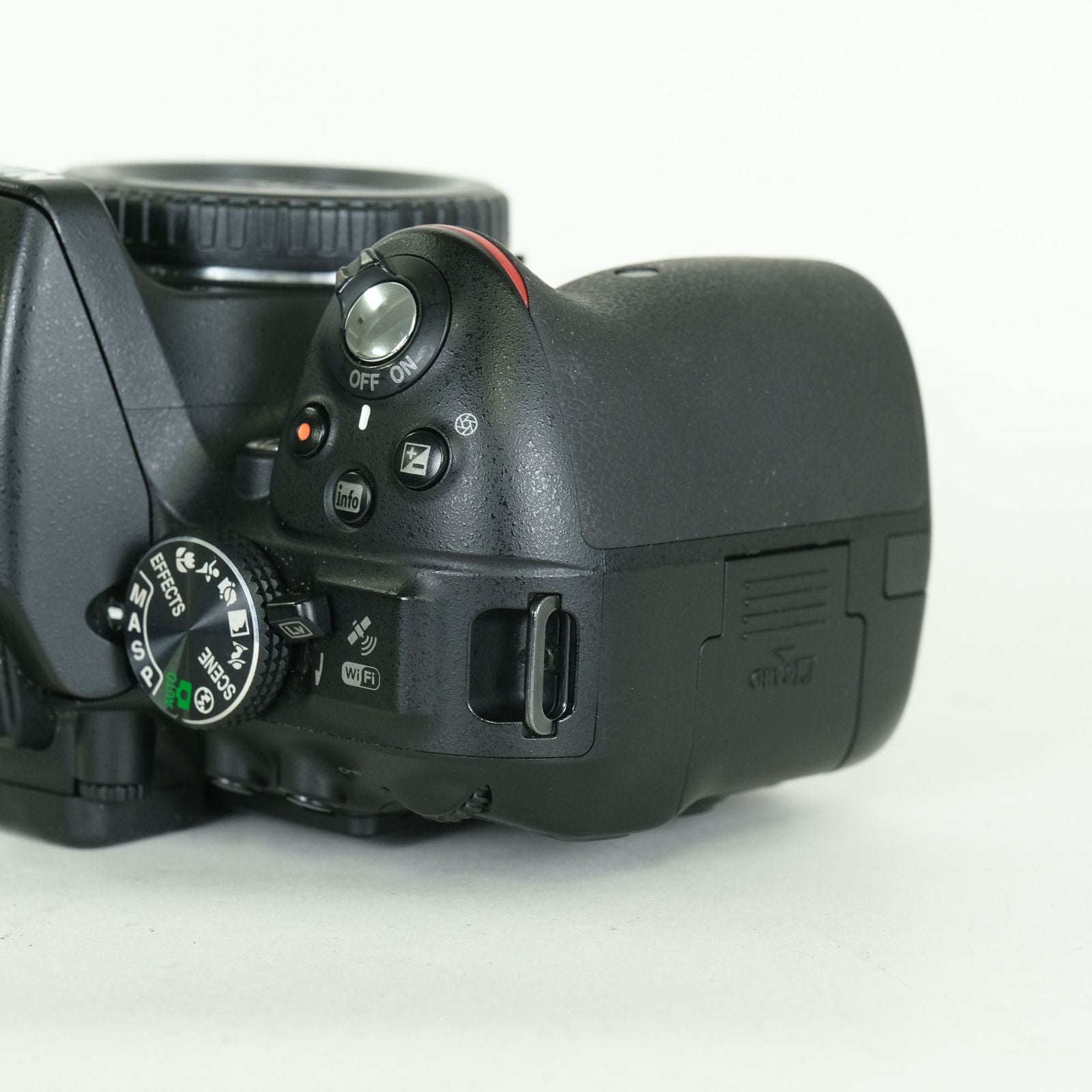Nikon Digital Slr D5300 F