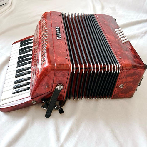 Yamaha Accordions Ya-18 8905