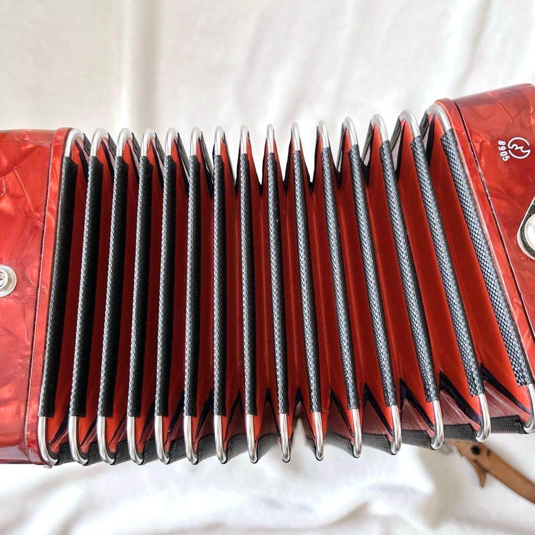 Yamaha Accordions Ya-18 8905