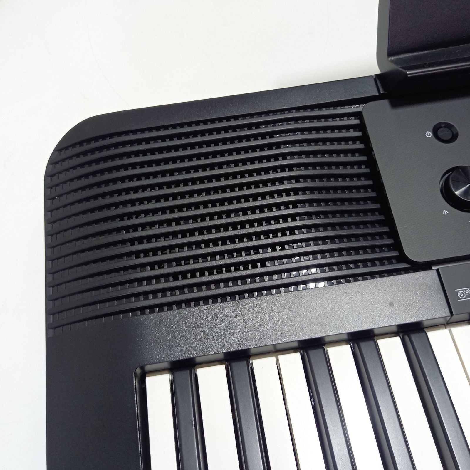 Yamaha Keyboard Electronic Piano Psr-E273 2021