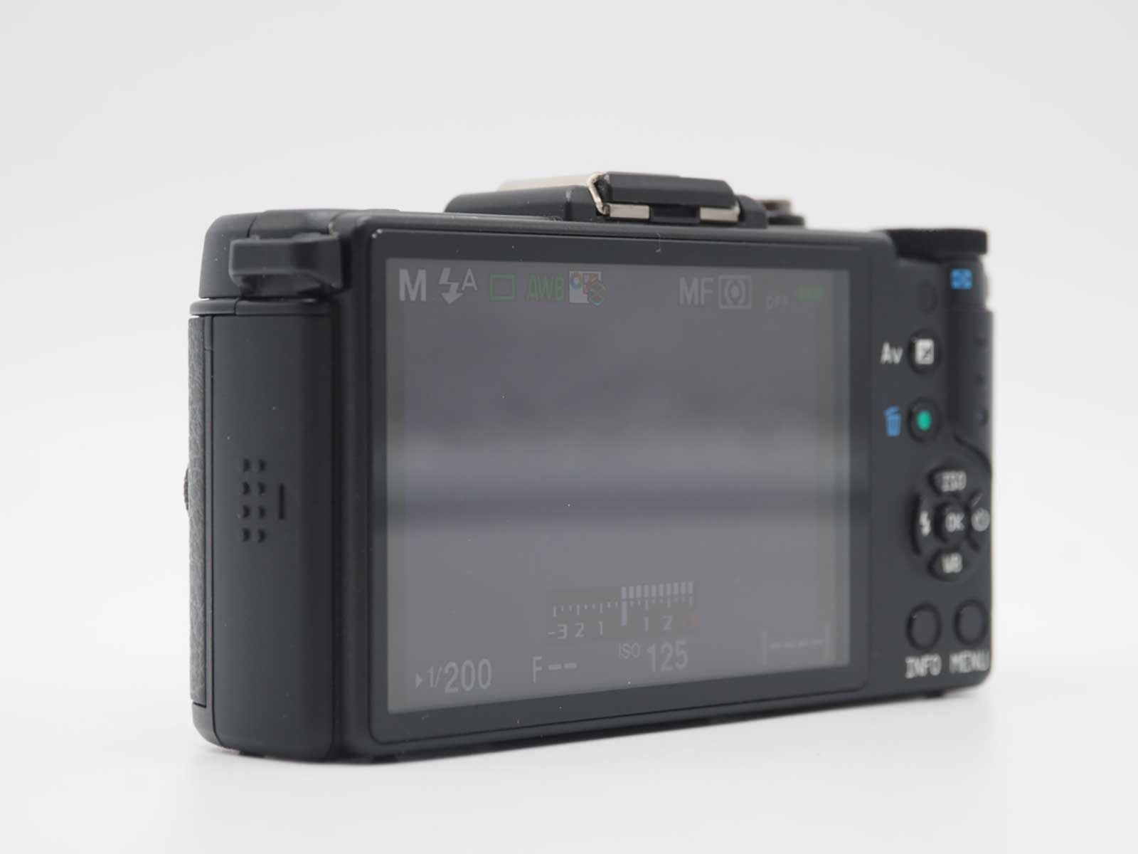Pentax Mirrorless Interchangeable Lips Q 12.4Mp Digital Camera Black 423 Shots