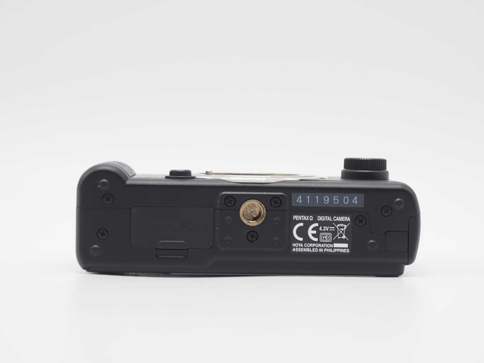 Pentax Mirrorless Interchangeable Lips Q 12.4Mp Digital Camera Black 423 Shots