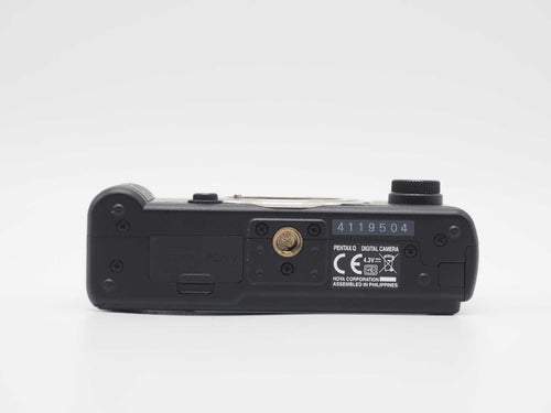 Pentax Mirrorless Interchangeable Lips Q 12.4Mp Digital Camera Black 423 Shots