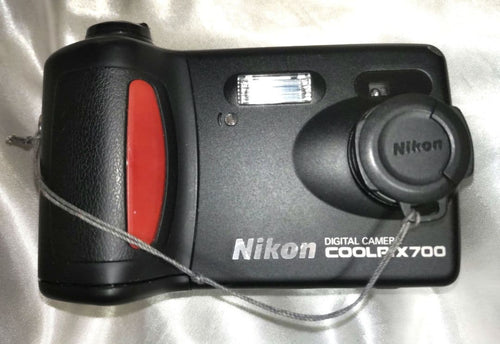 Nikon Compact Digital Camera Coolpix 700