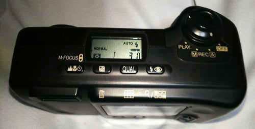 Nikon Compact Digital Camera Coolpix 700