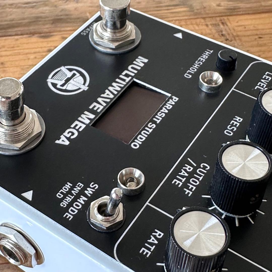 Guitar Effector The Multiwave Mega Synthesizer