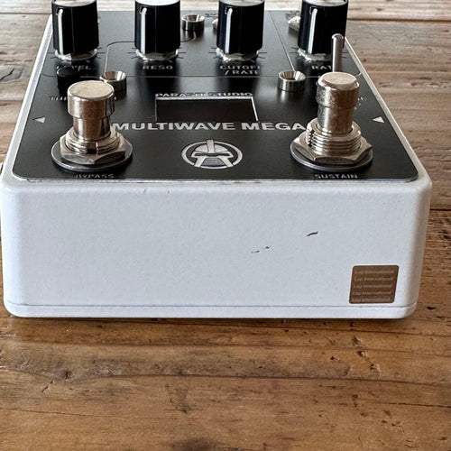 Guitar Effector The Multiwave Mega Synthesizer
