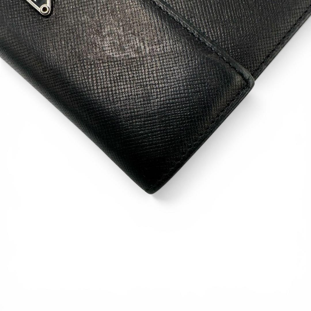 Prada Trifold Wallets 3