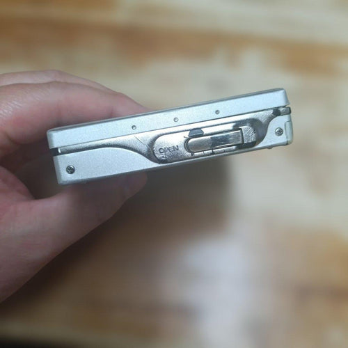 Sony Portable Md Player Md/Mz-R909