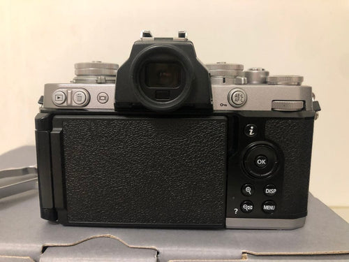 Nikon Mirrorless Interchangeable Lips Z Fc