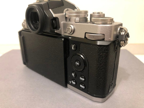Nikon Mirrorless Interchangeable Lips Z Fc