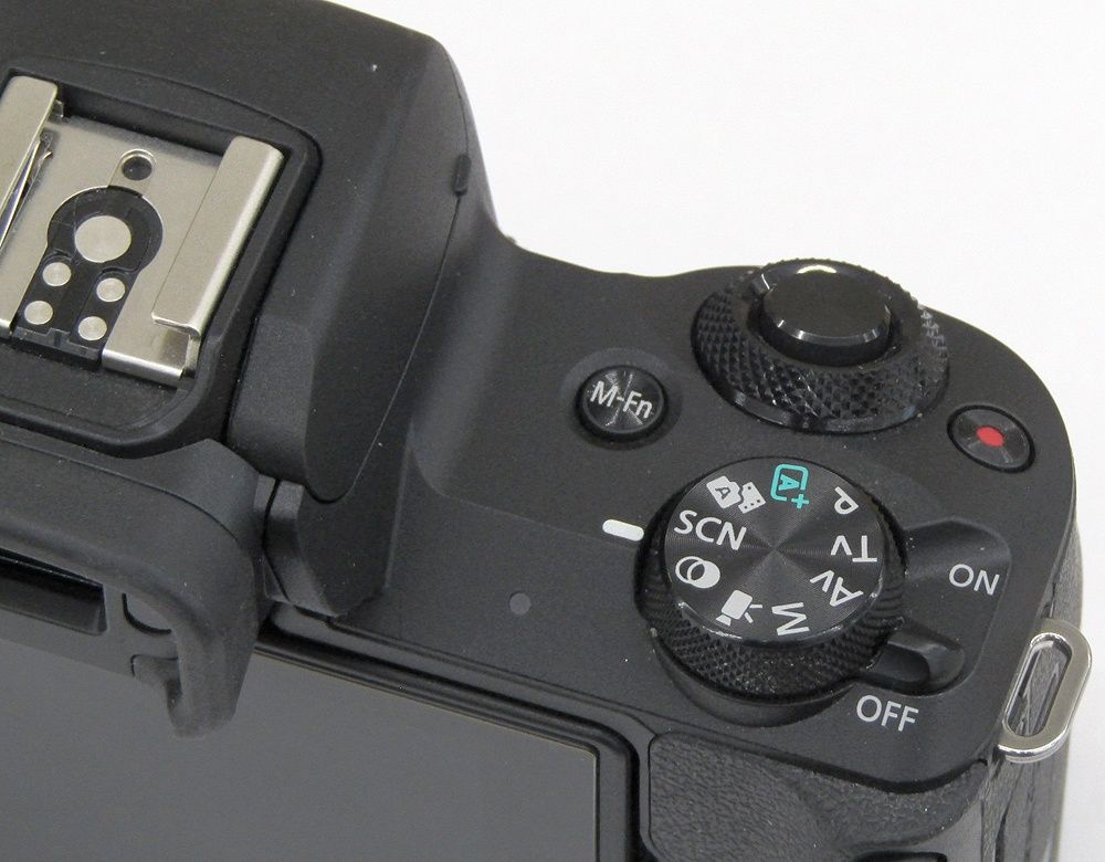 Digital Slr Canon Eos Kiss M 14-45Mm/55-200Mm Eoskissmbk-Wzk
