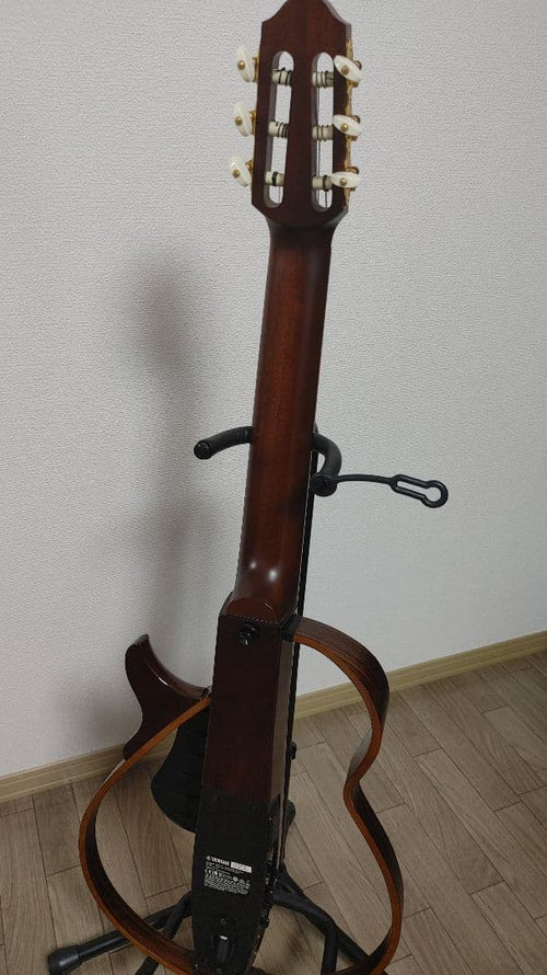 Classical Guitars Yamaha Slg200N