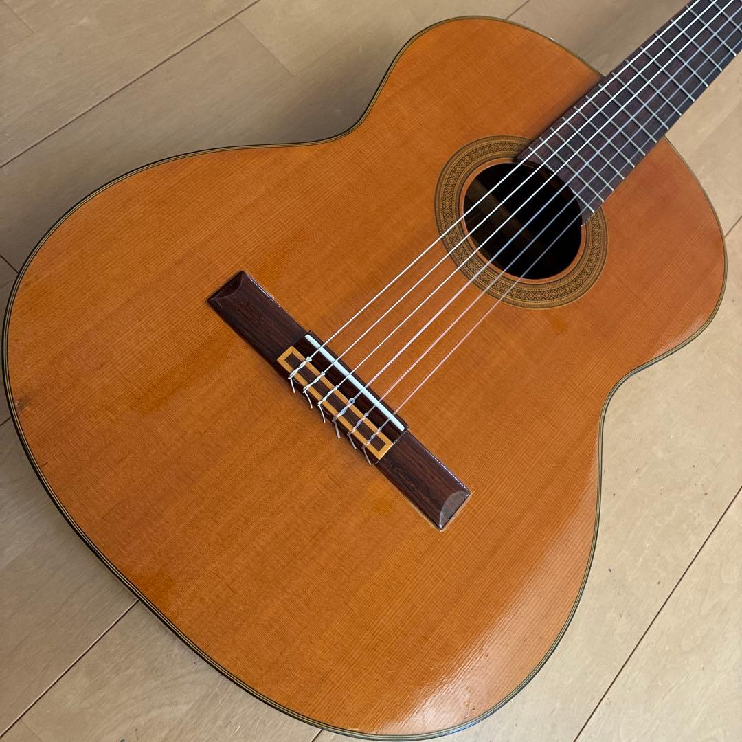 Classical Guitars G-200 1985