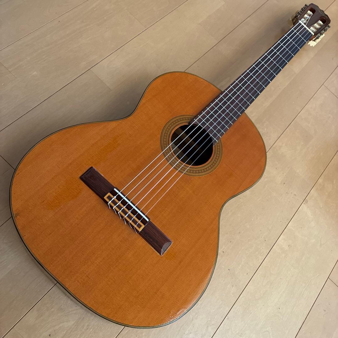 Classical Guitars G-200 1985