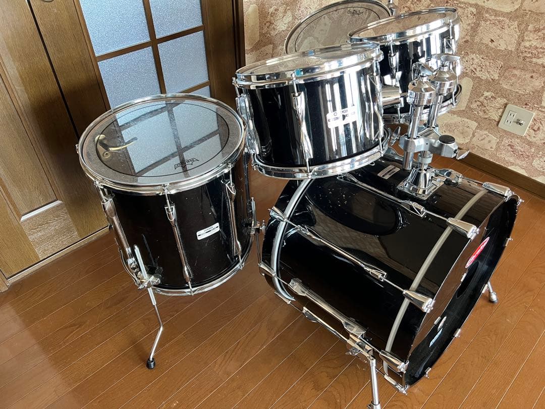 Yamaha Drum Set