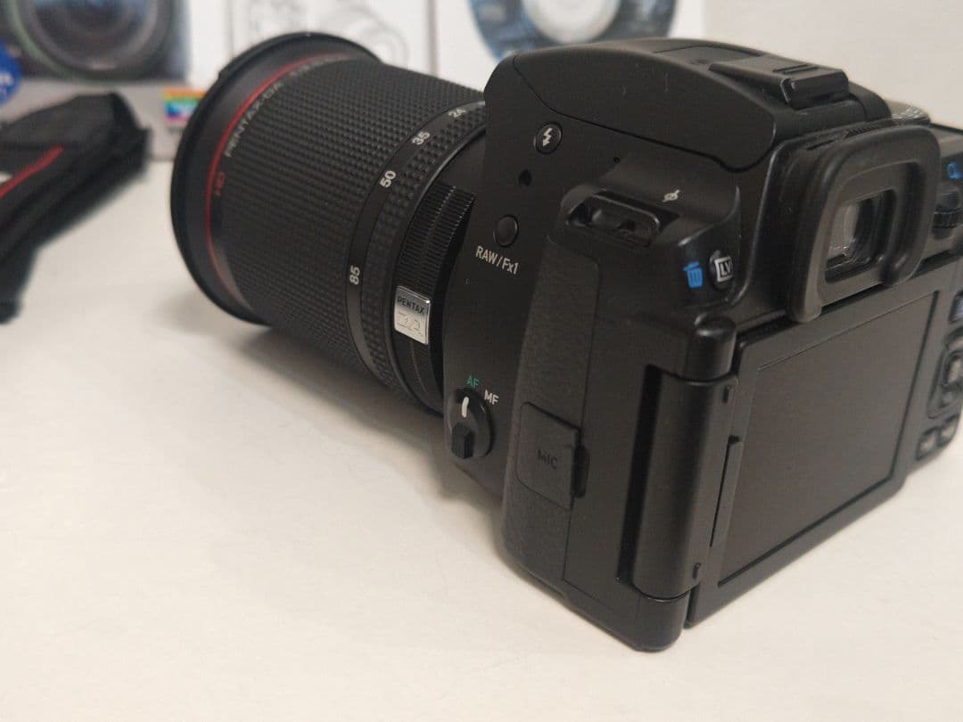 Pentax Digital Slrs K-70 16-85Mm