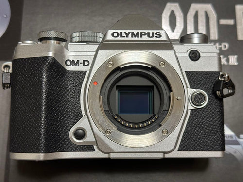 Olympus Mirrorless Interchangeable Lips Om-D E-M5 Mark 12 200