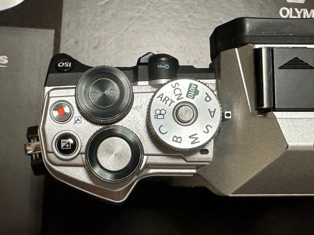 Olympus Mirrorless Interchangeable Lips Om-D E-M5 Mark 12 200