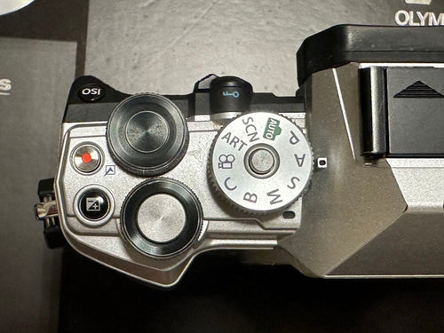 Olympus Mirrorless Interchangeable Lips Om-D E-M5 Mark 12 200