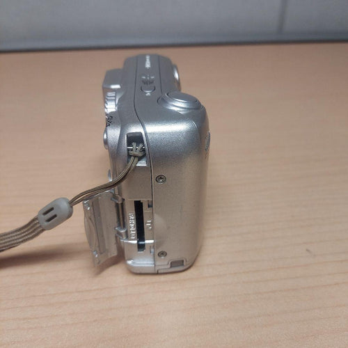 Nikon Compact Digital Camera Coolpix 4100 2200