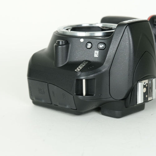 Nikon Digital Slr 2,404 D3300 F