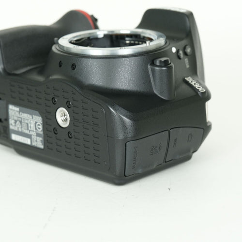 Nikon Digital Slr 2,404 D3300 F