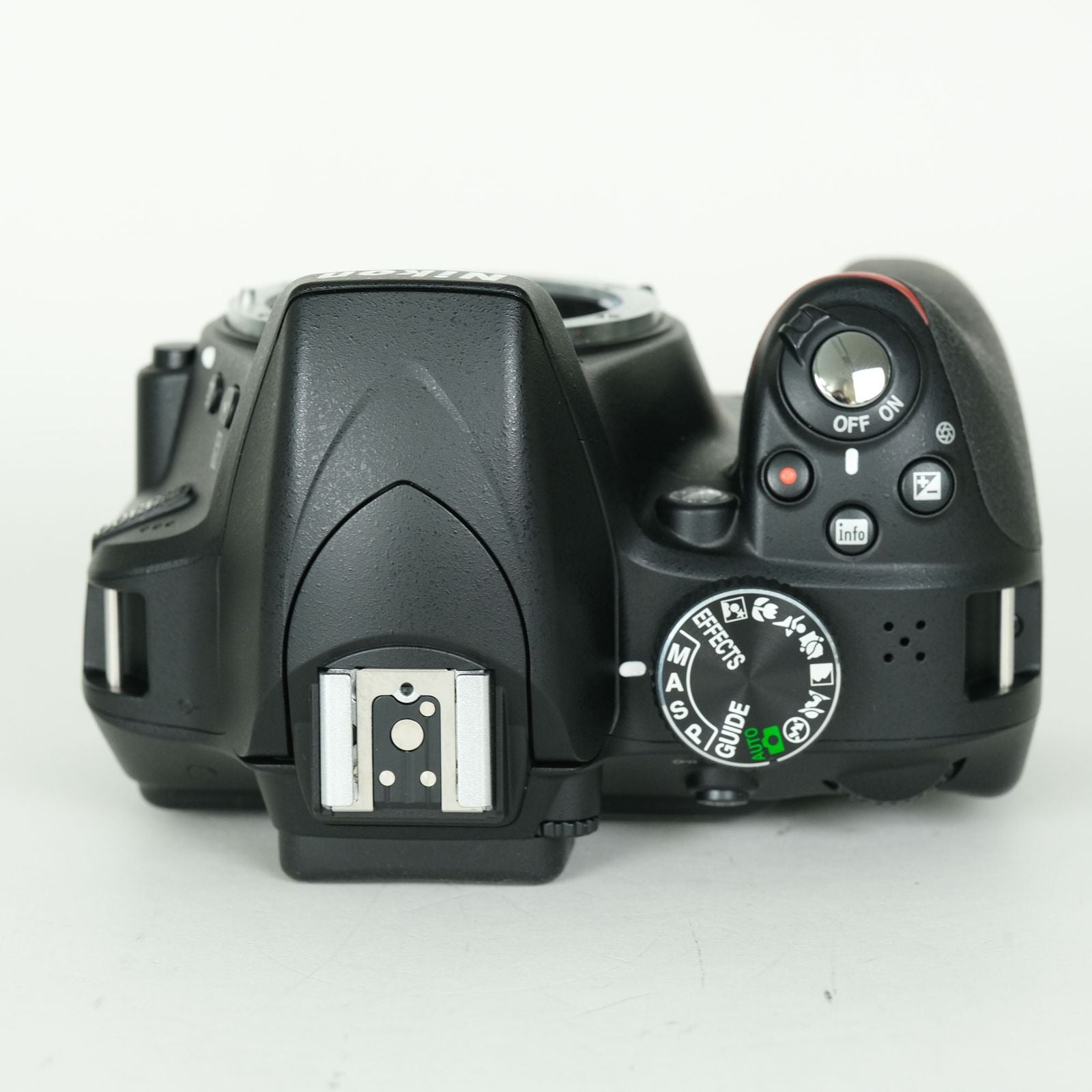 Nikon Digital Slr 2,404 D3300 F