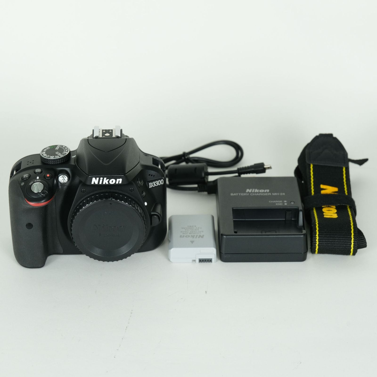 Nikon Digital Slr 2,404 D3300 F