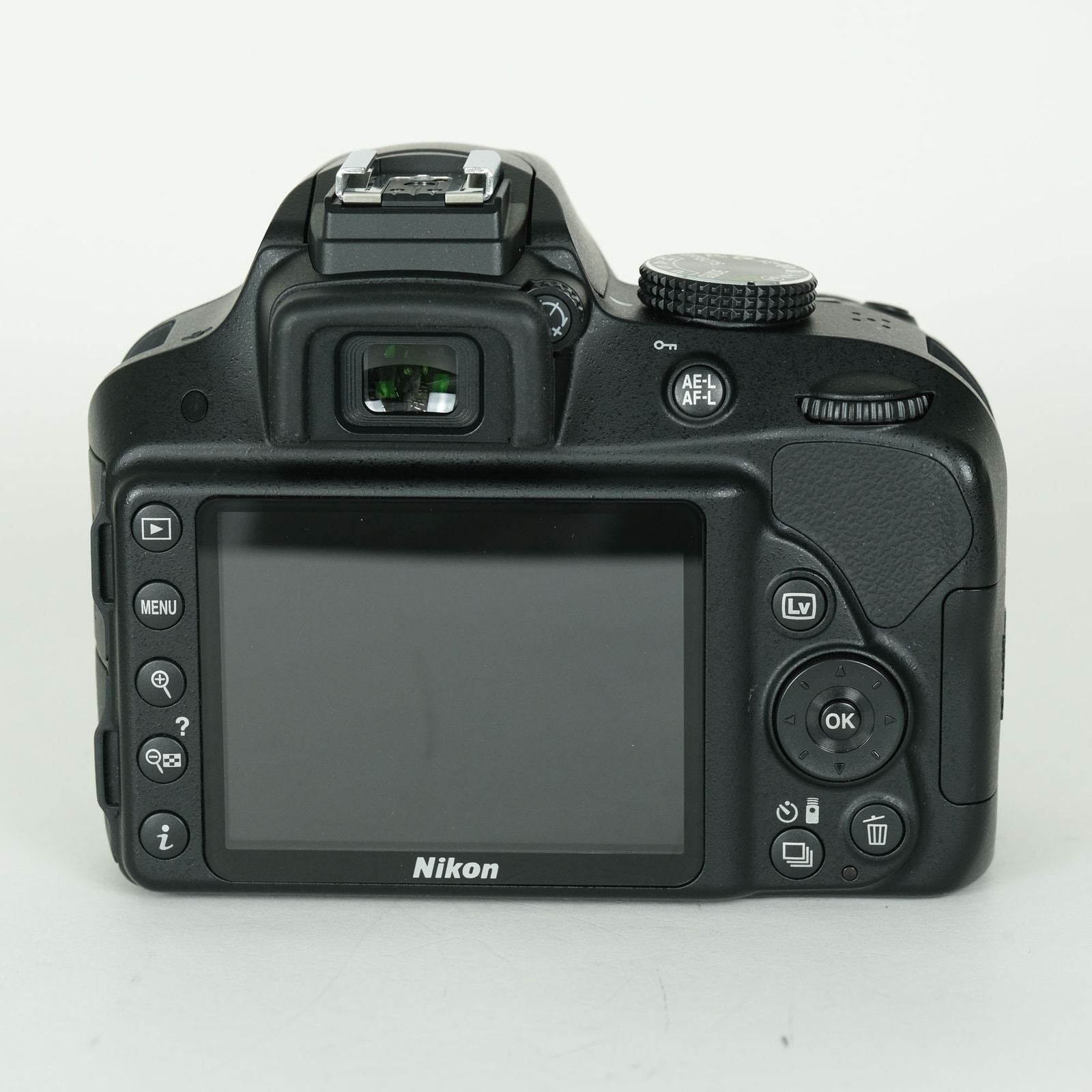 Nikon Digital Slr 2,404 D3300 F