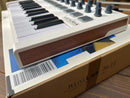 Midi Keyboards Pads Arturia Minilab Mkii White