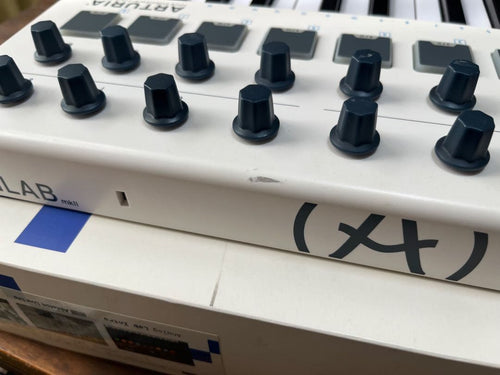 Midi Keyboards Pads Arturia Minilab Mkii White